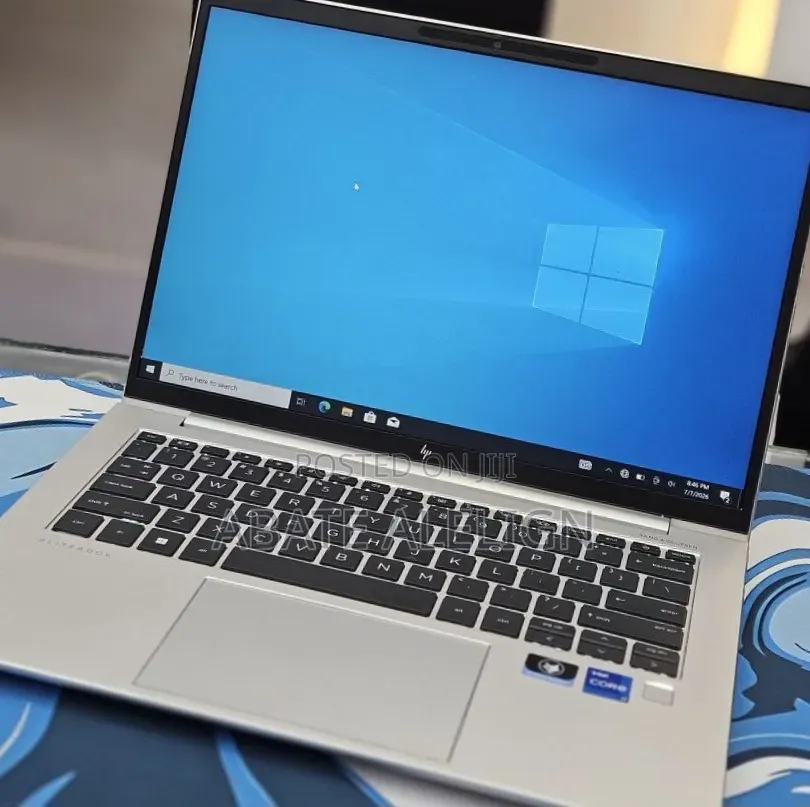 New Laptop HP EliteBook 840 G10 16GB Intel Core i7 SSD 512GB