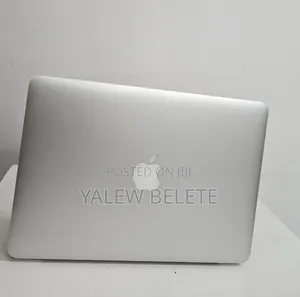 New Laptop Apple MacBook Pro 2017 8GB Intel Core i7 SSD 256GB