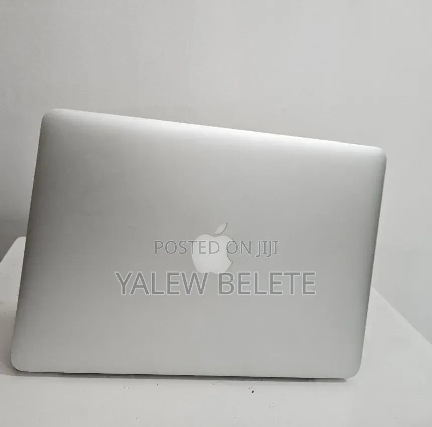 New Laptop Apple MacBook Pro 2017 8GB Intel Core i7 SSD 256GB
