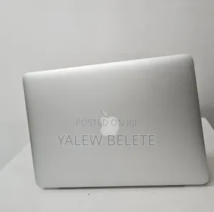 New Laptop Apple MacBook Pro 2017 8GB Intel Core i7 SSD 256GB
