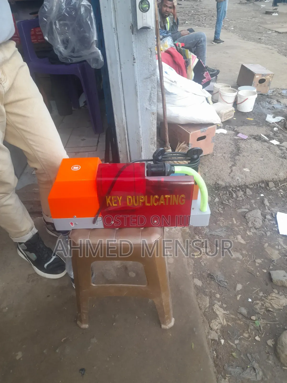 Key Cutting Machine