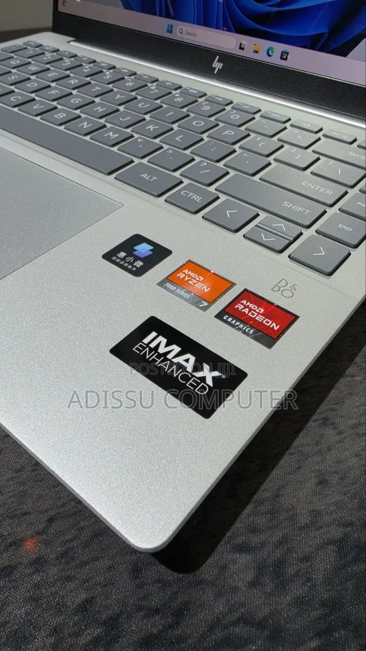 New Laptop HP 16GB AMD Ryzen 7 SSD 1T