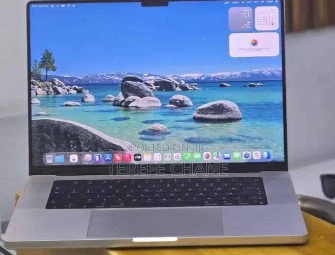 New Laptop Apple MacBook Pro 2021 M1 32GB Apple M1 Pro SSD 512GB