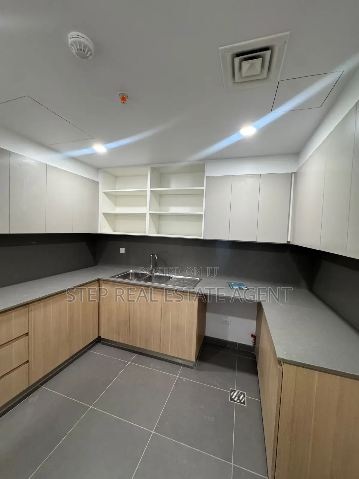 3bdrm Apartment in Legahare, Bole for rent