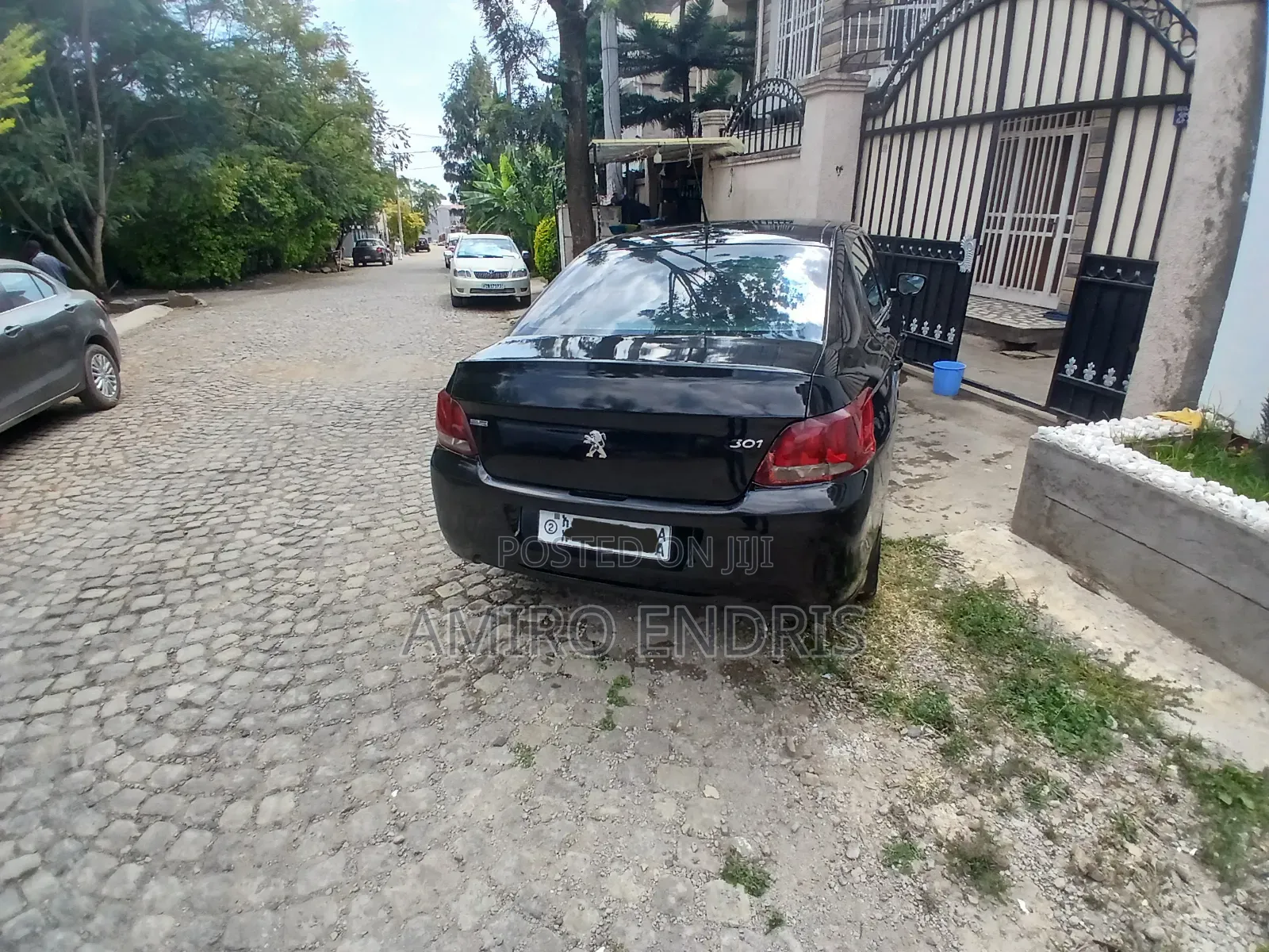 Peugeot 301 2017 Black