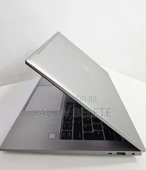 New Laptop HP ZBook Firefly 14 G10 16GB Intel Core i7 SSD 512GB