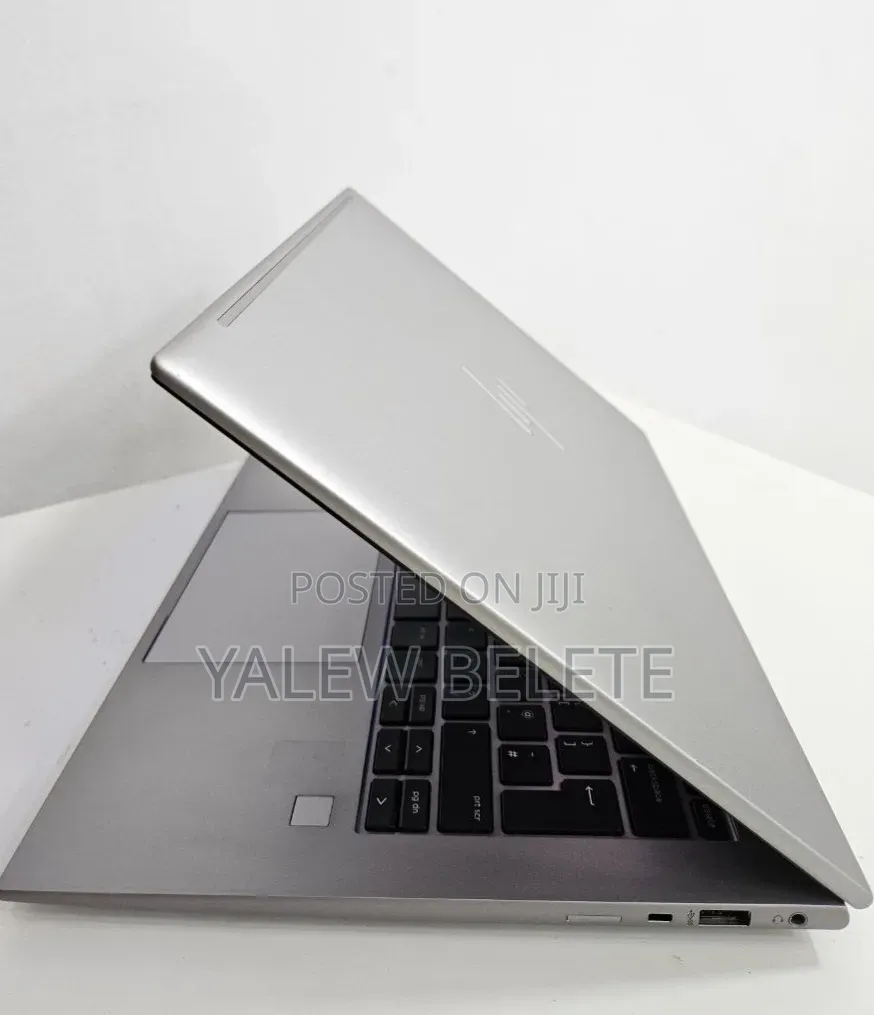 New Laptop HP ZBook Firefly 14 G10 16GB Intel Core i7 SSD 512GB