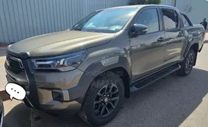 Toyota Hilux 2021 Gray
