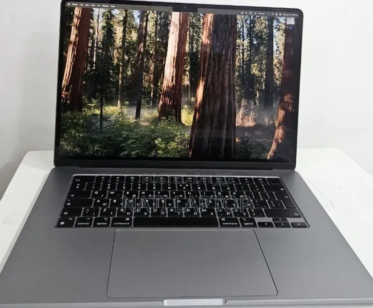 New Laptop Apple MacBook Air 2024 M3 8GB Apple M3 SSD 512GB