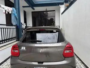 Suzuki Swift 2023 Gray