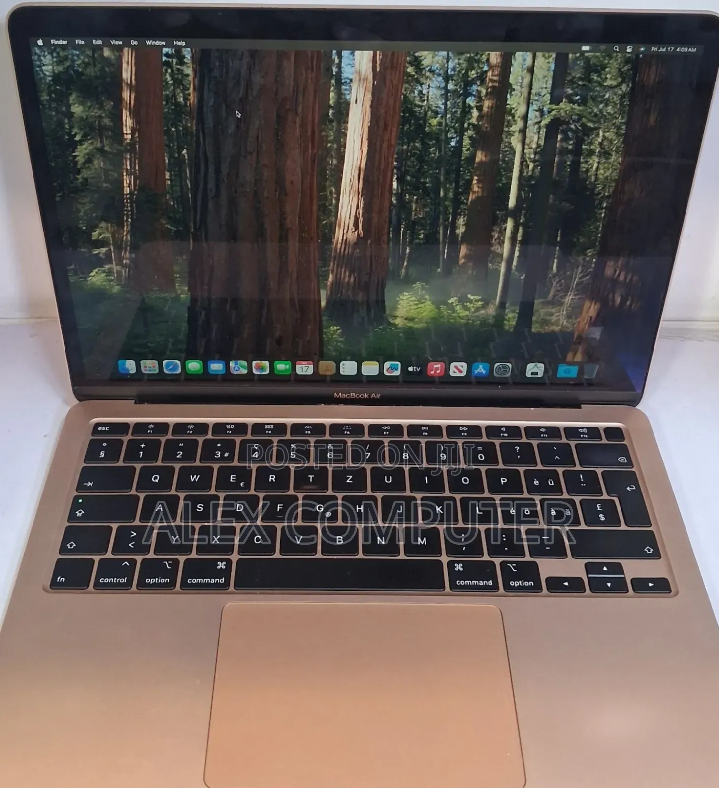 New Laptop Apple MacBook Air 2020 M1 8GB Intel Core i3 SSD 256GB