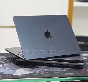 New Laptop Apple MacBook Air 2025 M4 16GB Apple M4 SSD 256GB