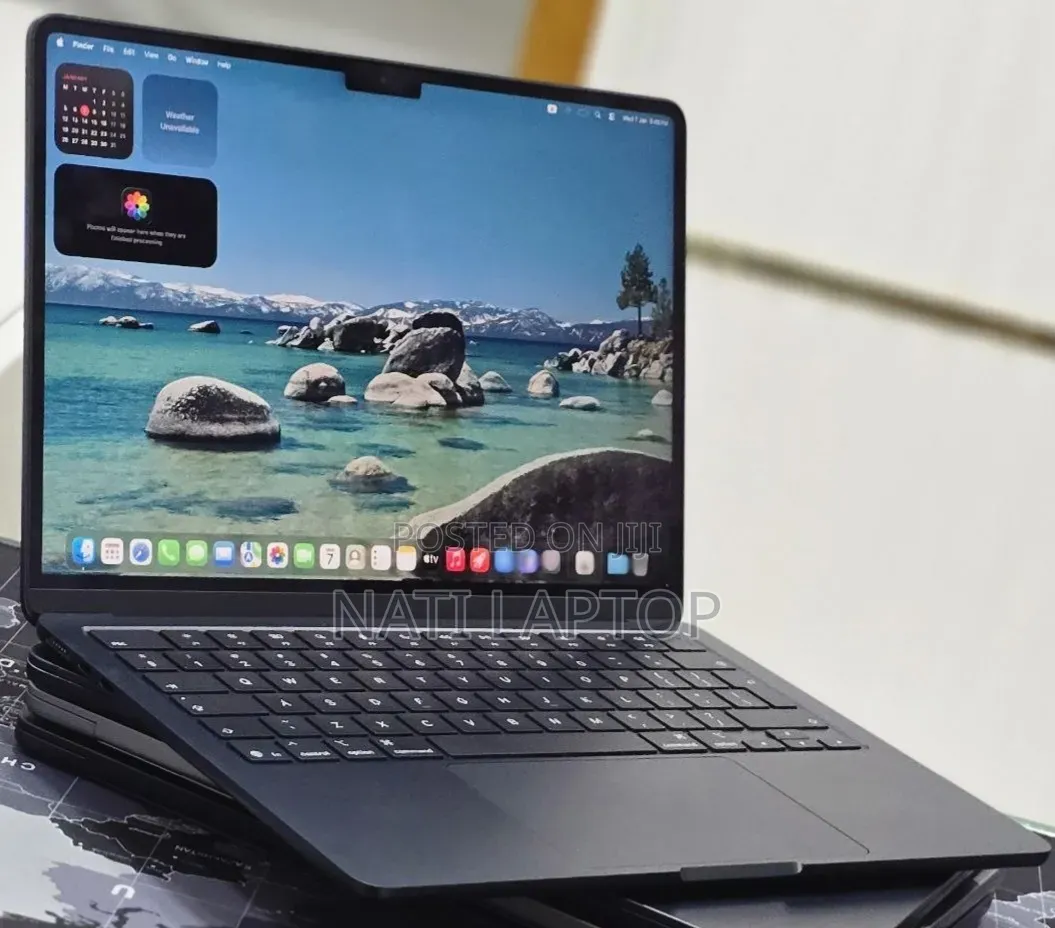 New Laptop Apple MacBook Air 2025 M4 16GB Apple M4 SSD 256GB