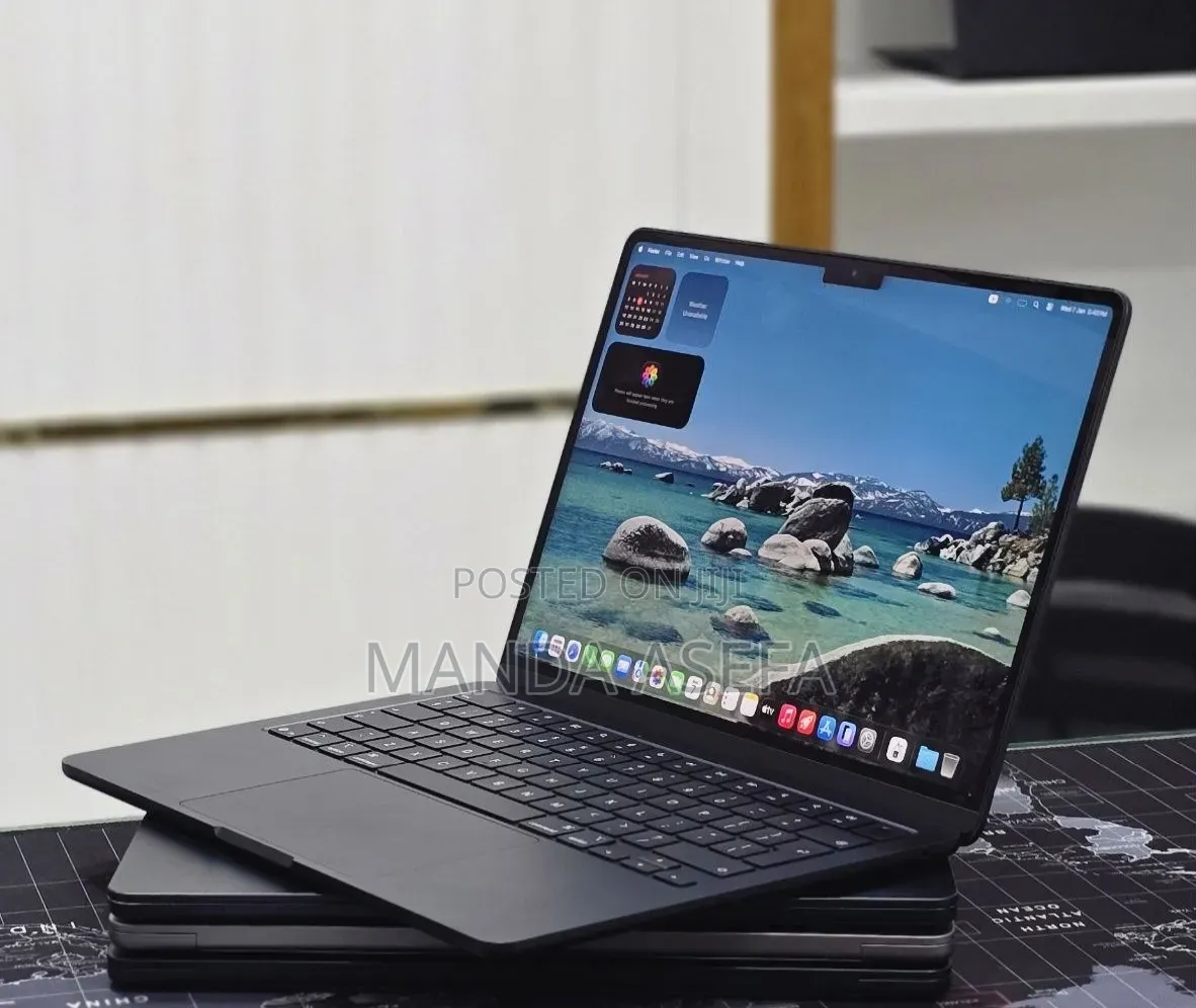 New Laptop Apple MacBook Air 2025 M4 16GB Apple M4 SSD 256GB