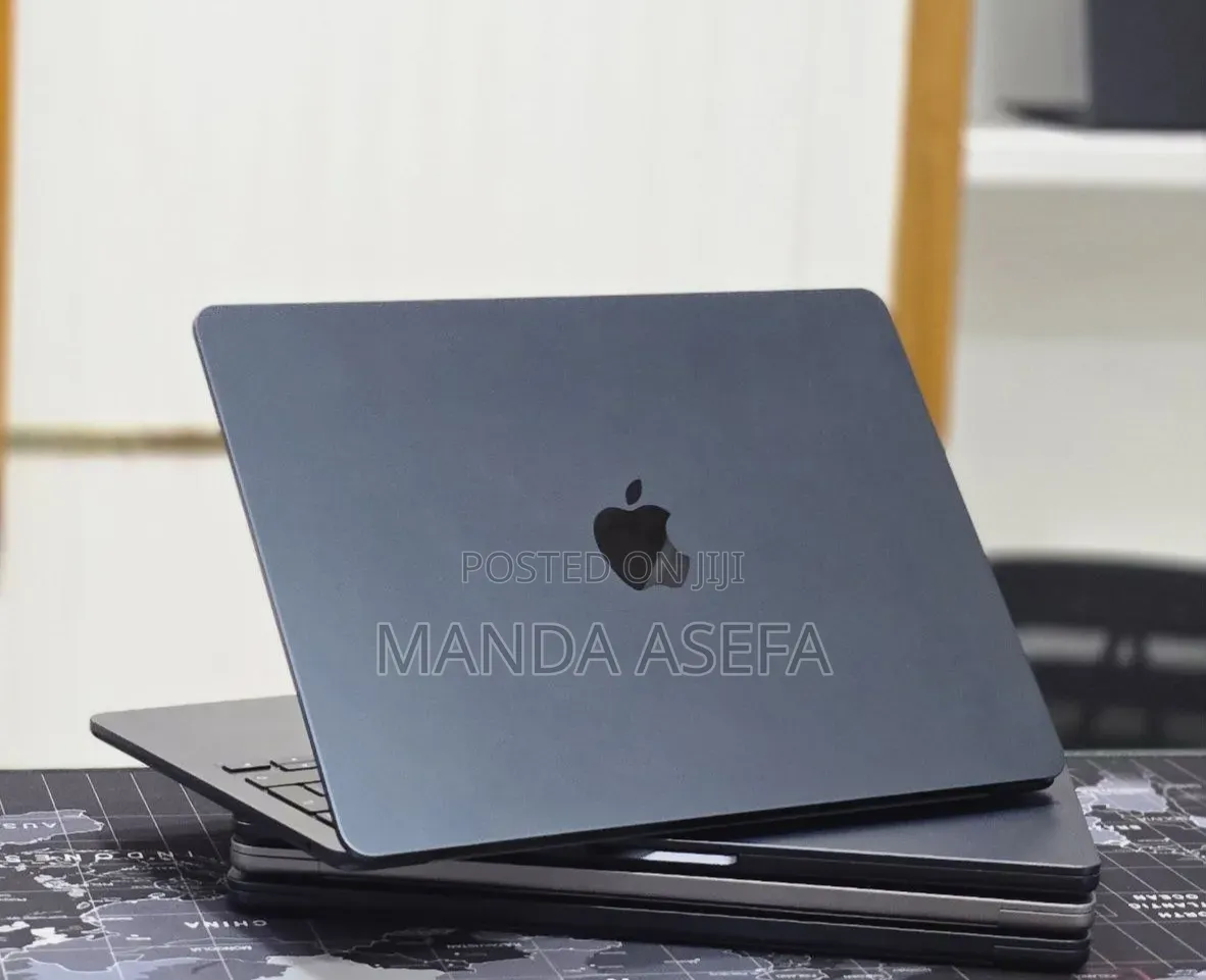 New Laptop Apple MacBook Air 2025 M4 16GB Apple M4 SSD 256GB