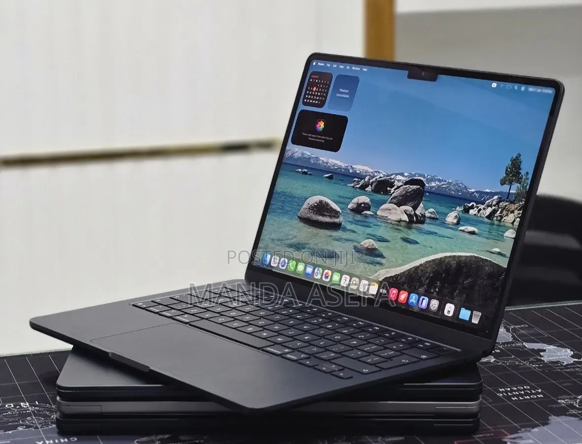 New Laptop Apple MacBook Air 2025 M4 16GB Apple M4 SSD 256GB