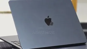 New Laptop Apple MacBook Air 2025 M4 16GB Apple M4 SSD 256GB
