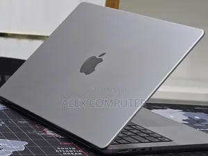 New Laptop Apple MacBook Pro 2021 M1 32GB Apple M1 Pro SSD 512GB