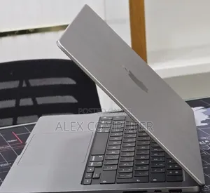 New Laptop Apple MacBook Pro 2021 M1 32GB Apple M1 Pro SSD 512GB