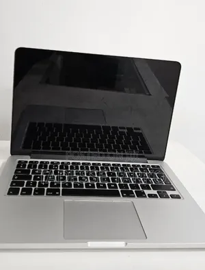 New Laptop Apple MacBook Pro 2015 8GB Intel Core i7 SSD 256GB