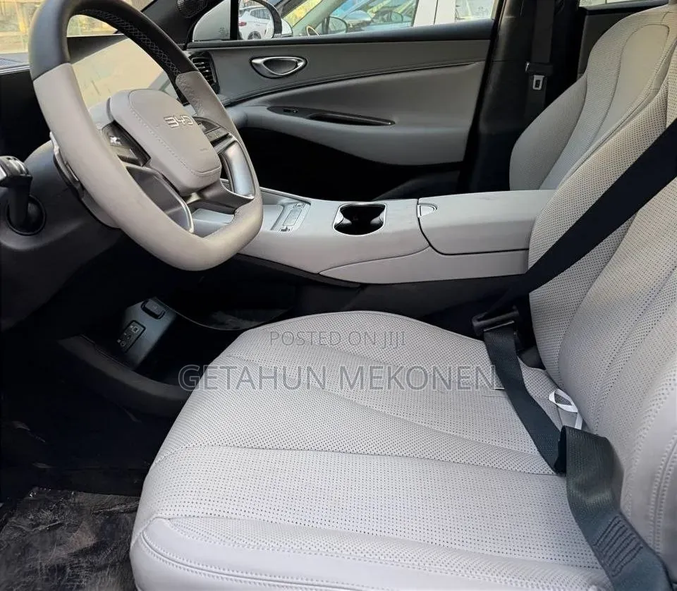 New BYD Seal 6 EV 2025 Gray