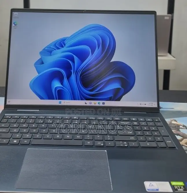 New Laptop Dell Inspiron 15 16GB Intel Core i7 SSD 512GB