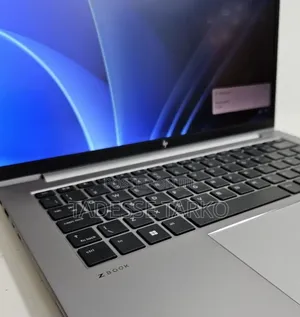 New Laptop HP ZBook Firefly 14 G7 16GB Intel Core i7 SSD 512GB