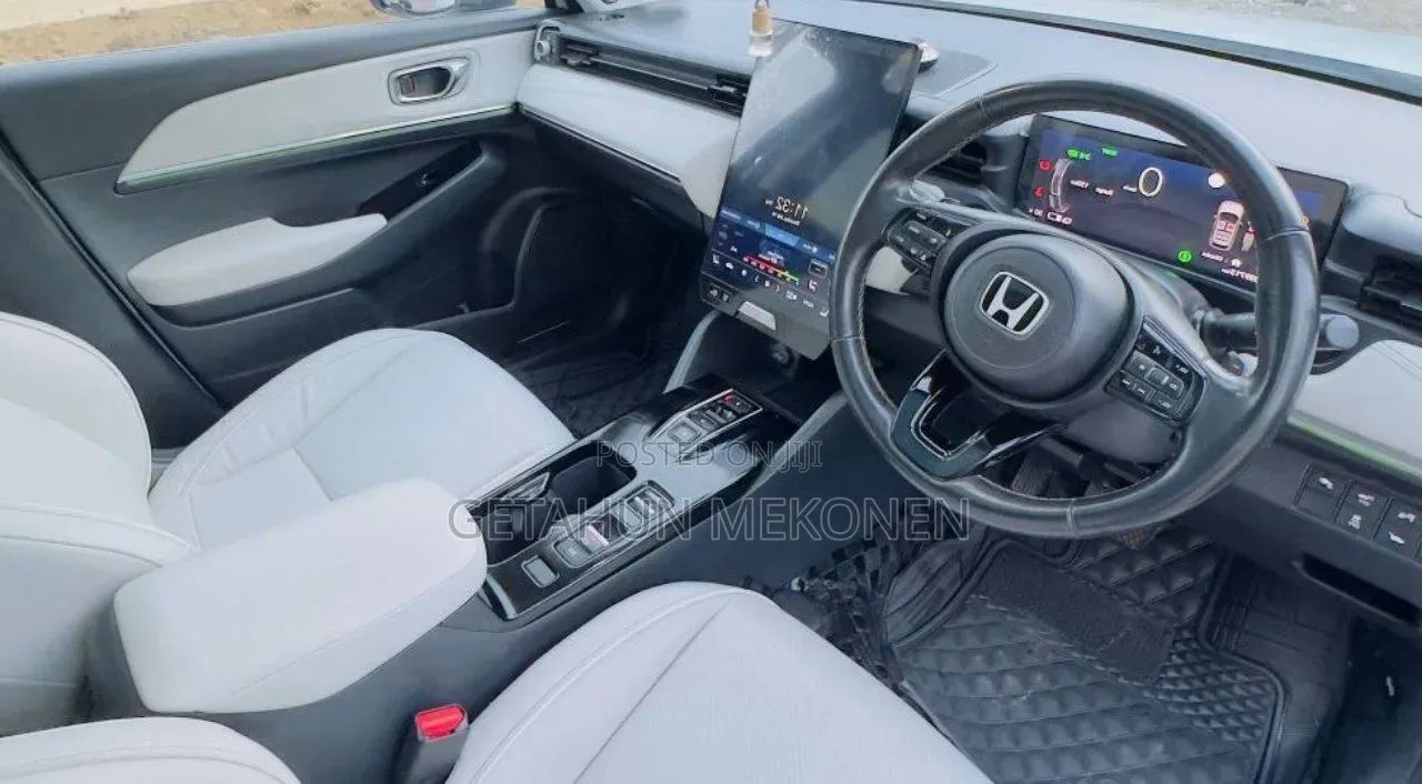 Honda e:NS1 2023 White