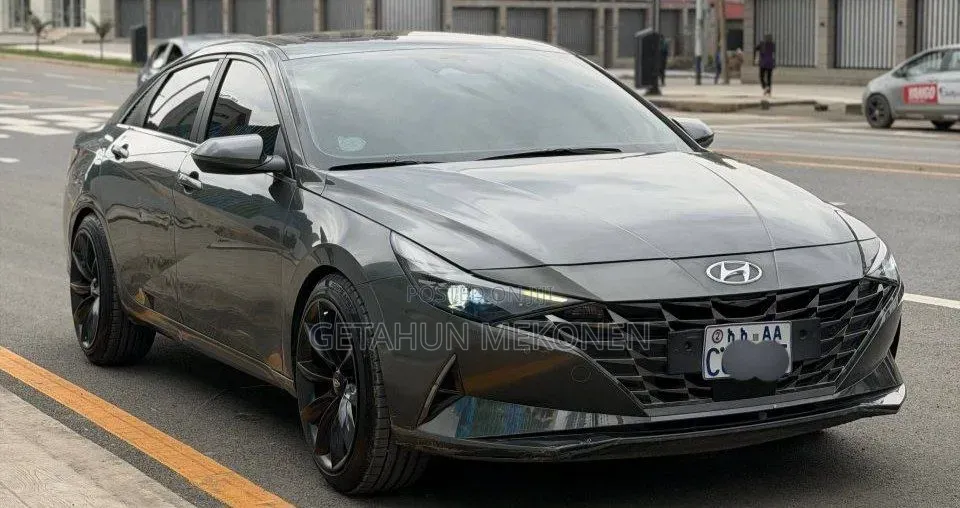 Hyundai Avante 2022 Gray