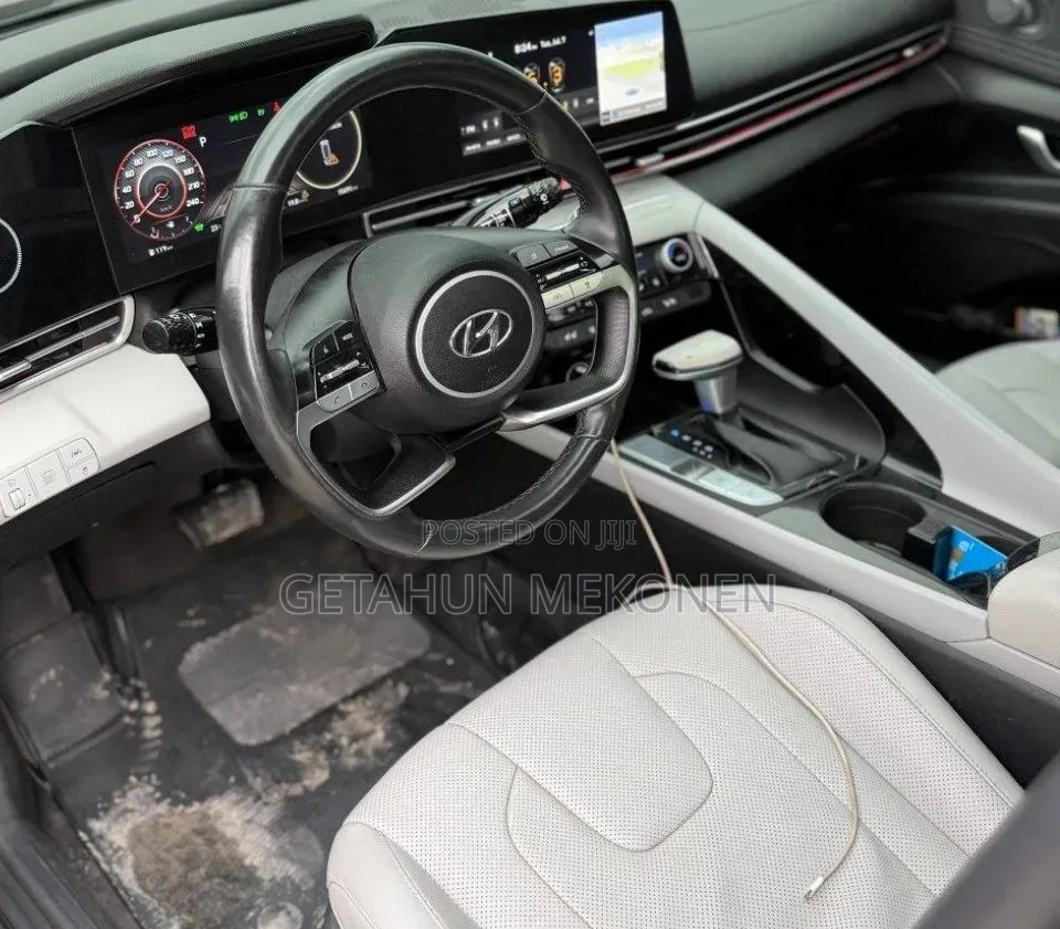 Hyundai Avante 2022 Gray