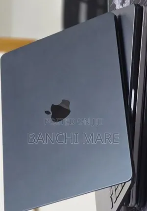 New Laptop Apple MacBook Air 2025 M4 16GB Apple M4 SSD 256GB