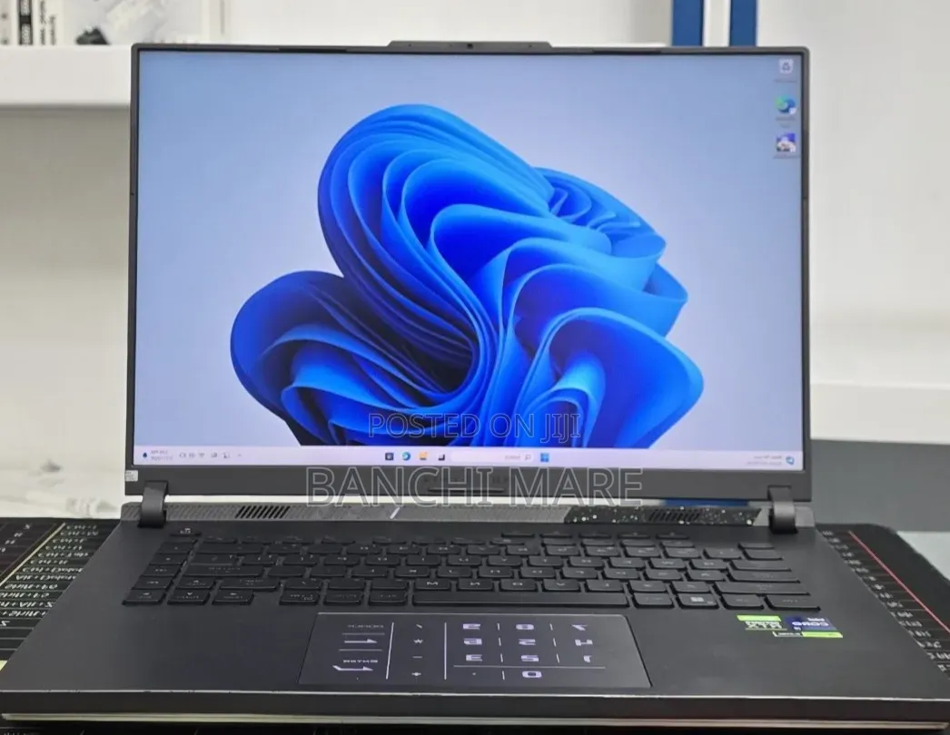 New Laptop Asus ROG Strix G16 16GB Intel Core i9 SSD 1T