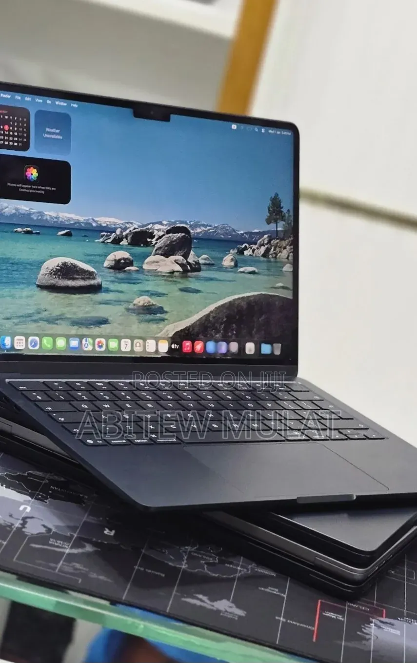 New Laptop Apple MacBook Air 2025 M4 16GB Apple M4 SSD 256GB