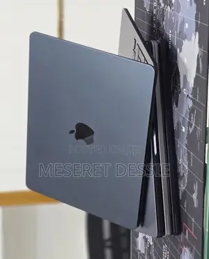 New Laptop Apple MacBook Air 2025 M4 16GB Apple M4 SSD 256GB