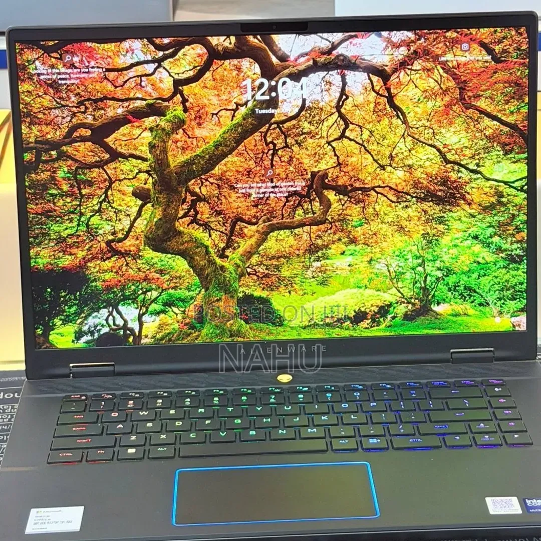 New Laptop Alienware M15 r3 16GB Intel Core Ultra 9 SSD 512GB