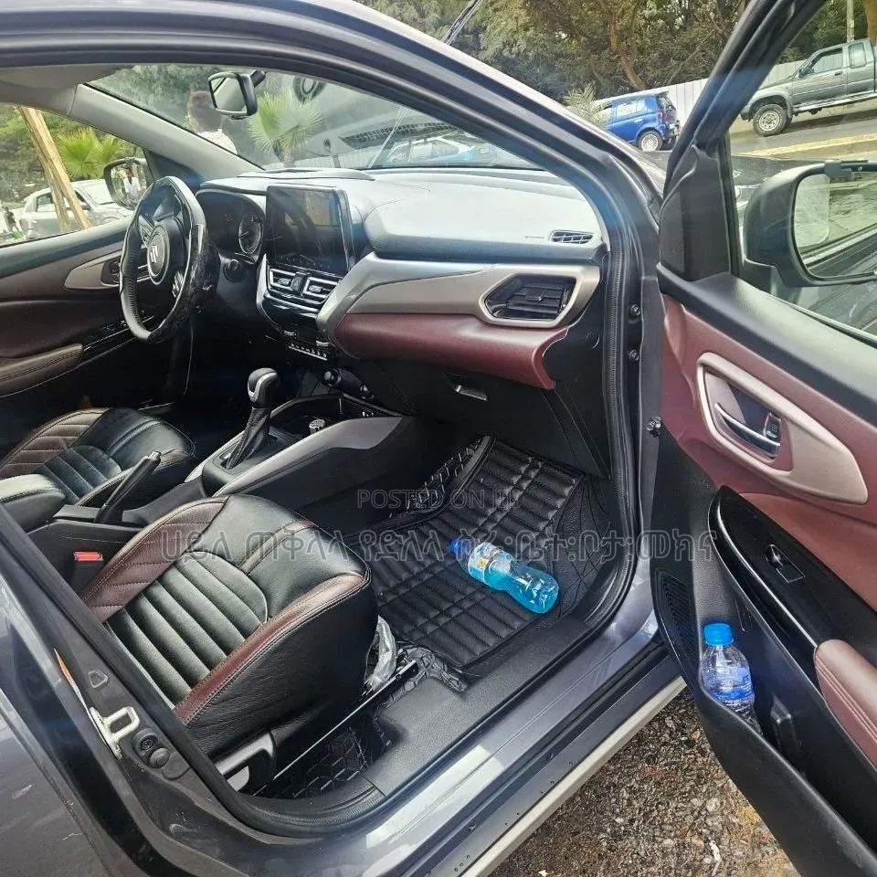 Suzuki Fronx 2025 Maroon