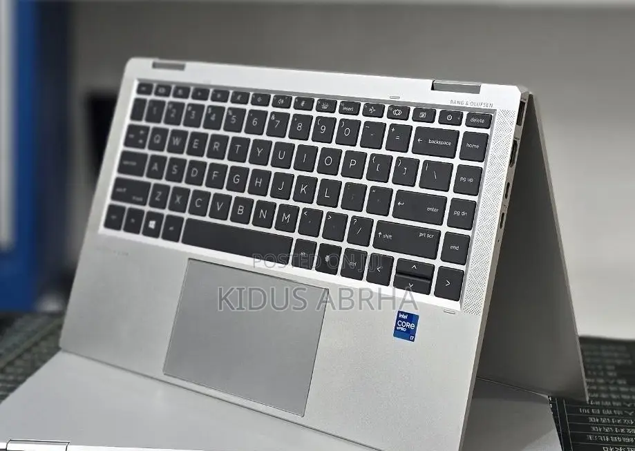 Laptop HP EliteBook 1040 G8 16GB Intel Core i7 SSD 512GB