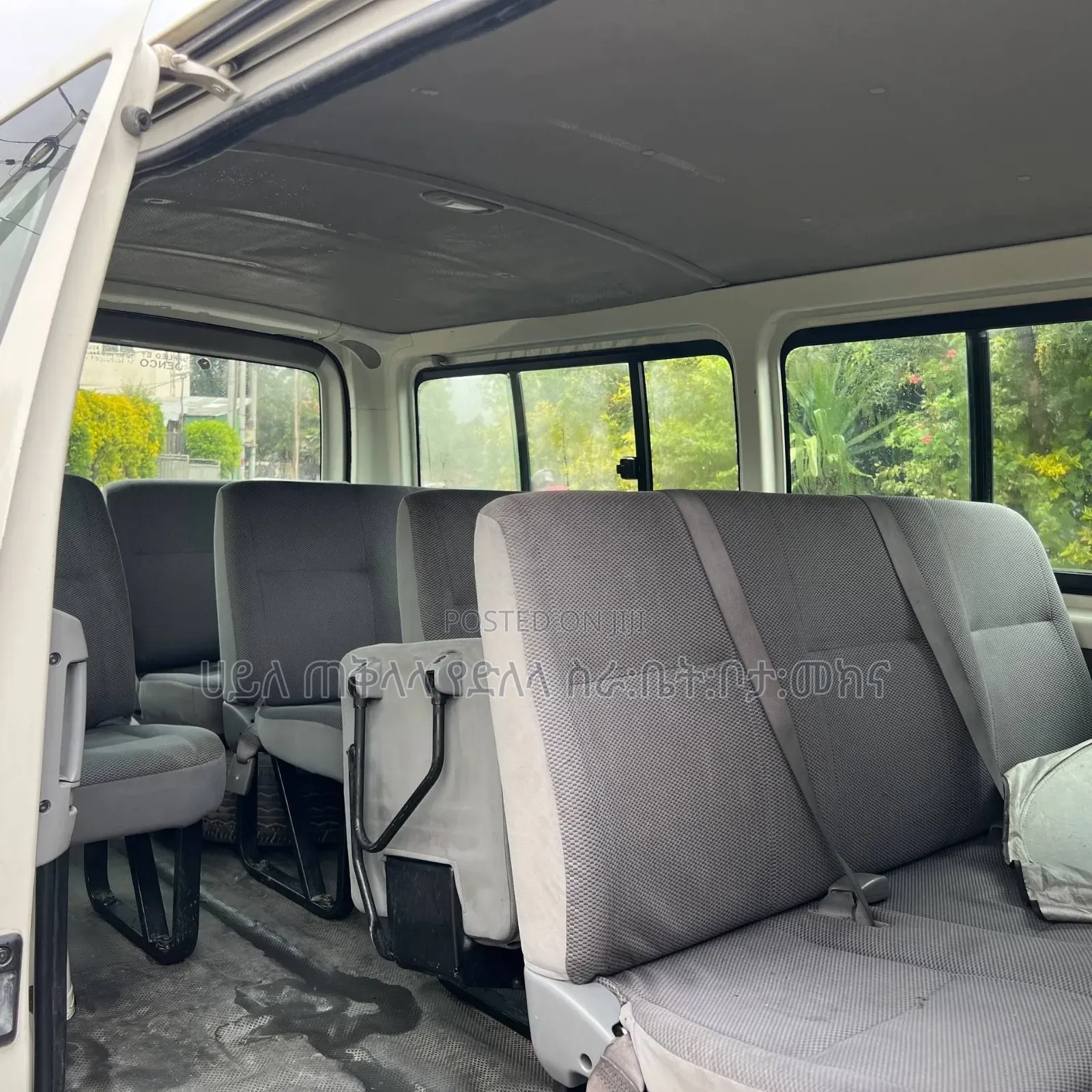 Toyota HiAce 2010 White