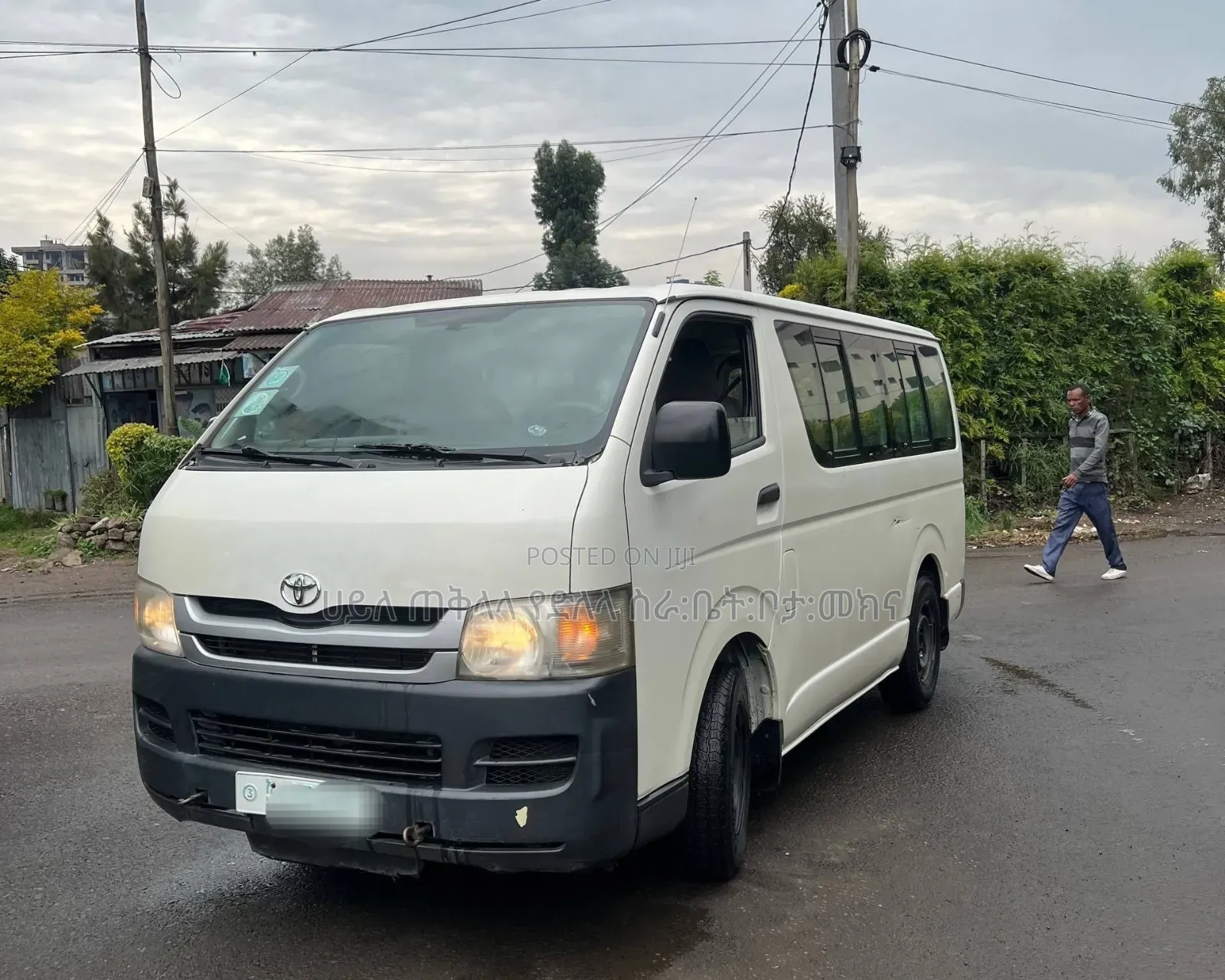 Toyota HiAce 2010 White