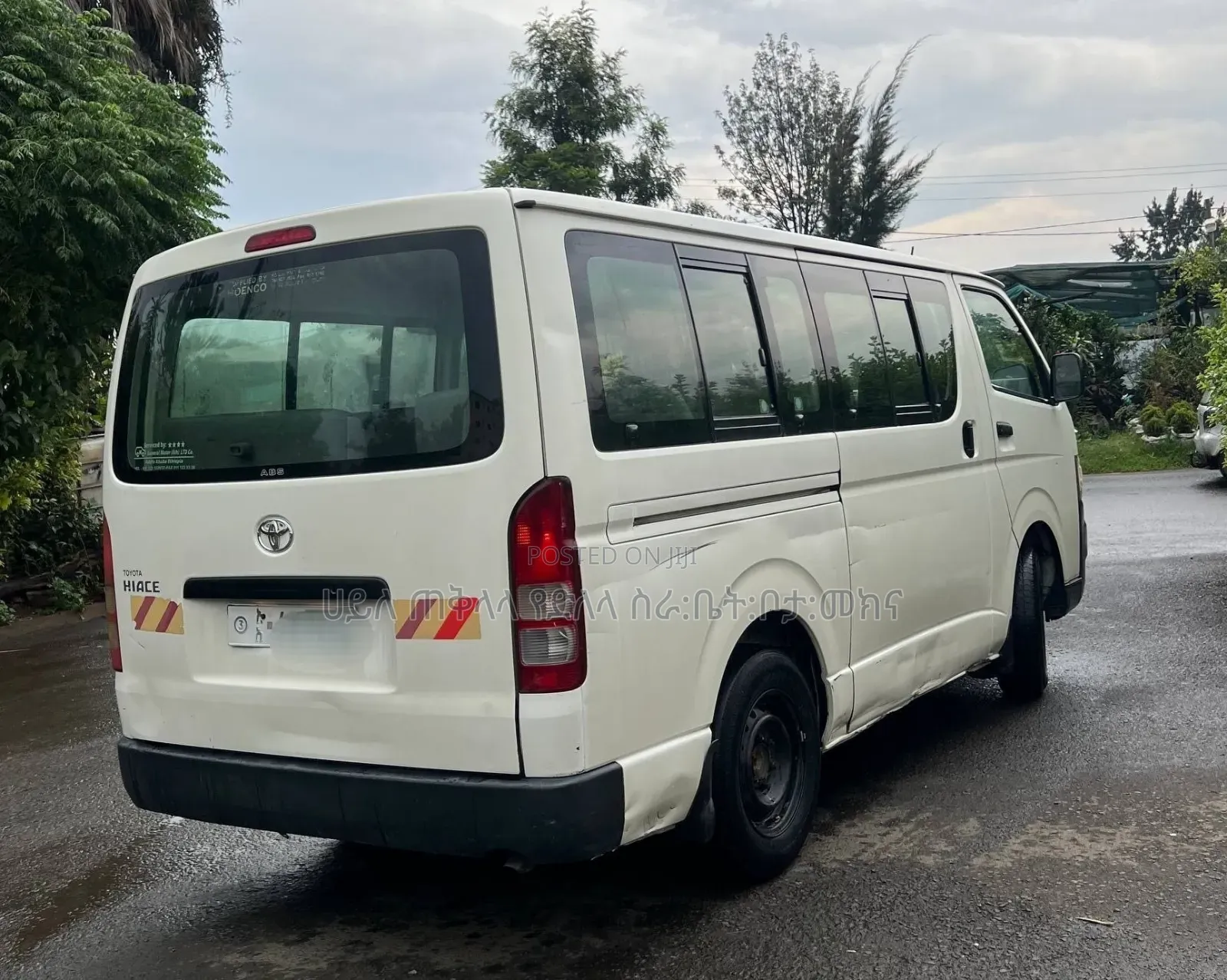 Toyota HiAce 2010 White
