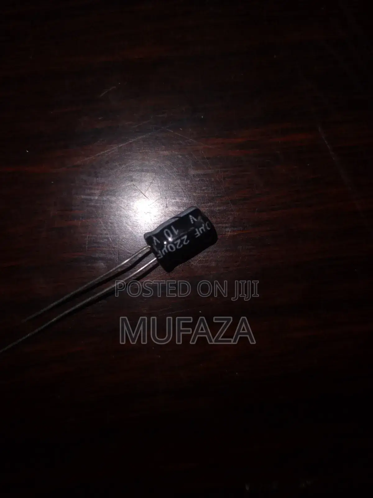 10pcs Electrolytic Capacitor – 220μF 10V Compact