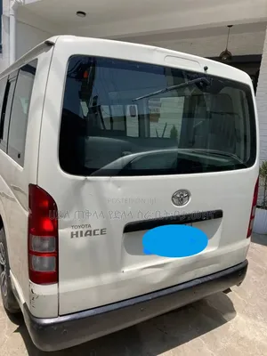 Toyota HiAce 2011 White