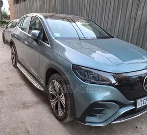 Mercedes-Benz EQE 2025 Blue