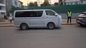 Toyota HiAce 2007 Silver