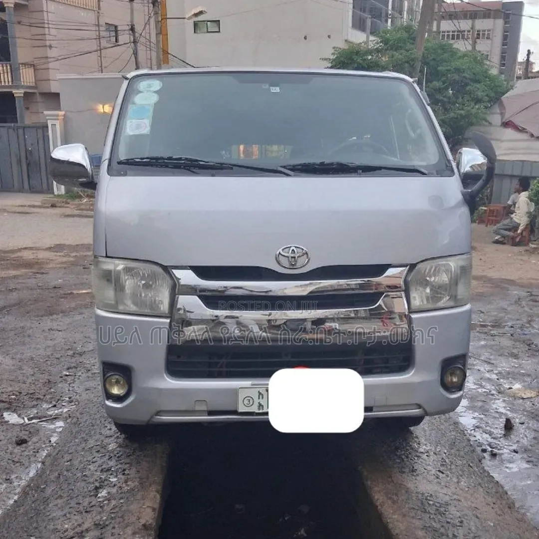 Toyota HiAce 2007 Silver