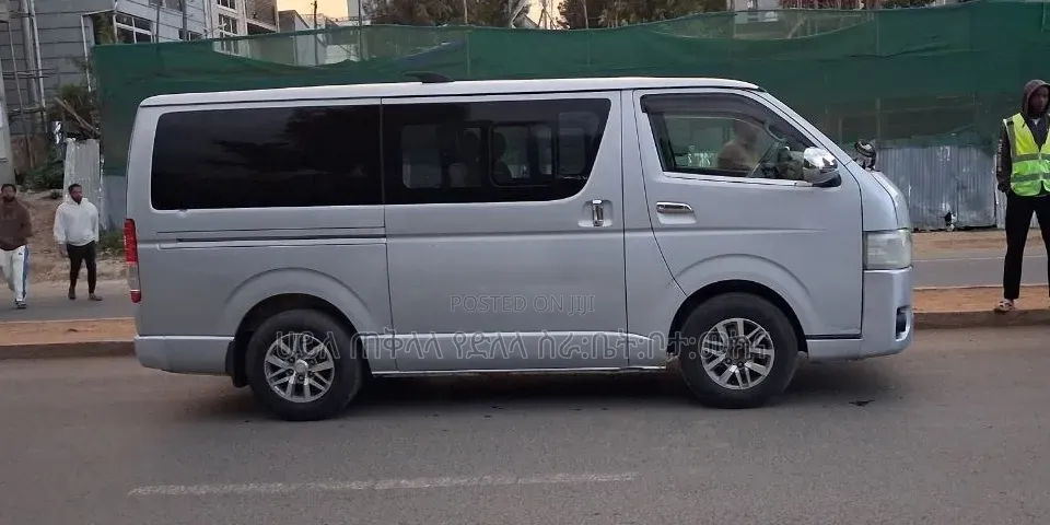 Toyota HiAce 2007 Silver