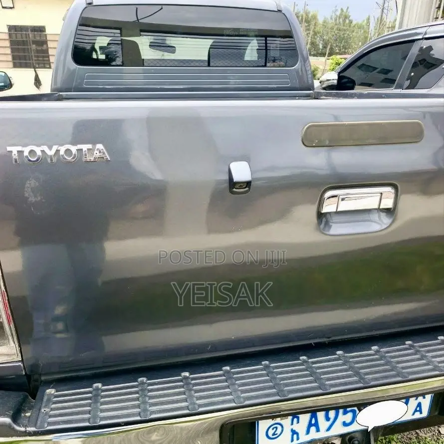 Toyota Hilux 2014 Black