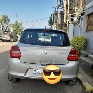 Suzuki Swift 2022 Silver