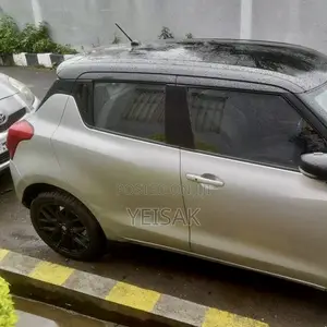 Suzuki Swift 2022 Silver