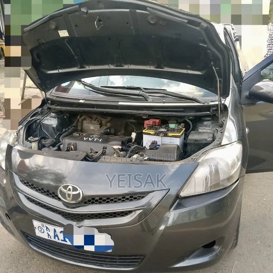 Toyota Yaris 2008 Gray
